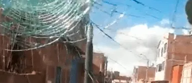 Manifestantes atacan a pedradas ambulancia que trasladaba heridos Manifestantes atacan a pedradas ambulancia que trasladaba heridos: “¿Qué les pasa? ¡Somos personal de salud!”