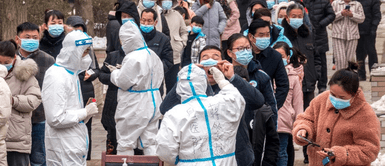 Las vacunas contra el coronavirus salvan vidas. China: Casi 90% de los habitantes de una provincia se ha contagiado de COVID-19