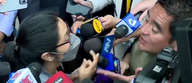 Yenifer Paredes pierde los papeles ante preguntas y discute con la prensa en el Congreso Yenifer Paredes pierde los papeles ante preguntas y discute con la prensa en el Congreso