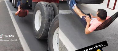 Chofer se las ingenió para descansar en medio del tráfico. Chofer improvisa una hamaca durante el tráfico en la carretera y se vuelve viral en redes