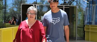 La historia de la señora se volvió viral en redes sociales. Adulta mayor se mostró emocionada al ingresar a la universidad y estudiará con su nieto