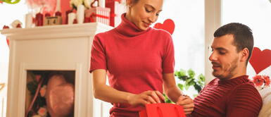 Descubre cuál es el regalo perfecto para San Valentín y sorprende a tu pareja. 5 regalos de San Valentín para hombre que le fascinaría recibir