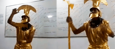 Viral: Profesor lo da todo por sus alumnos y crea rap para que aprendan historia del Perú Viral: Profesor lo da todo por sus alumnos y crea rap para que aprendan historia del Perú