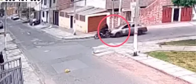 San Juan de Miraflores: Patrullero embistió a ladrones en moto que robaron a una mujer San Juan de Miraflores: Patrullero embistió a ladrones en moto que robaron a una mujer