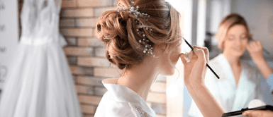 Joven peina a novia para su boda y descubre que el esposo era su marido Joven peina a novia para su boda y descubre que el esposo era su marido