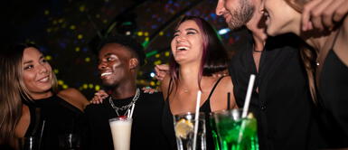 look after office Tips de moda: ¿Cómo elegir un outfit para un after office de verano?