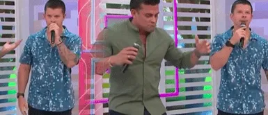 Mario Hart y Christian Domínguez pasan la vergüenza de su vida al intentar cantar un tema juntos Mario Hart y Christian Domínguez pasan la vergüenza de su vida al intentar cantar un tema juntos