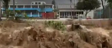 El huaico causó destrozos en la institución educativa. Chaclacayo: Huaico destruyó gran parte del muro de un colegio