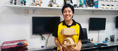 Escolar campeona de robótica visitará la NASA como miembro del programa Ella es Astronauta Niña con elevado coeficiente intelectual creó robot "mata basura" y la Nasa la solicita