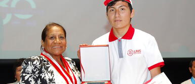 El joven se mostró orgulloso por ingresar en primer lugar a Medicina Humana. Ingresa en primer puesto a Medicina y se lo dedica a su padres: "Me dijeron que debía avanzar"