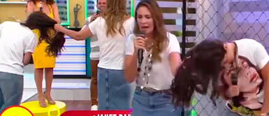 Almendra Gomelsky arrastra de los pelos a Rebeca Escribens en el set de "América hoy" Almendra Gomelsky arrastra de los pelos a Rebeca Escribens en el set de "América hoy"