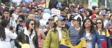 Los venezolanos siguen viviendo un éxodo más aún si no están debidamente documentados. ¿Por qué venezolanos amenazan a efectivos policiales en frontera entre Perú y Chile tras agudizarse la crisis migratoria?