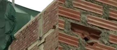 La madre de la menor denunció que los obreros quisieron comprar el silencio de su hija. Cae ladrillo a niña y obreros le ofrecen 20 soles: "Para que compres tu pastilla"