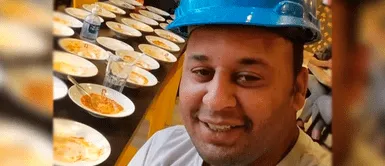 Botan a hombre de buffet por pedir 8 platos más cuando ya había comido 15 con pasta Botan a hombre de buffet por pedir 8 platos más cuando ya había comido 15 con pasta