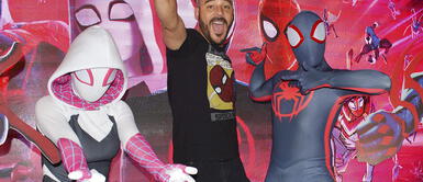 Adolfo Aguilar es parte del dolaje de Spider-Man: A Través del Spider-Verso Spider-man a través del Spider-verso estrenó en Perú: avant premiere juntó a famosos y fans