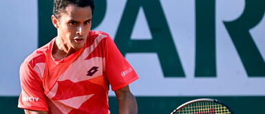 Juan Pablo Varillas hizo historia en el Roland Garros de Francia tras vencer a Hubert Hurkacz Triunfo histórico: Juan Pablo Varillas venció al polaco Hurkacz y ahora le toca Djokovic