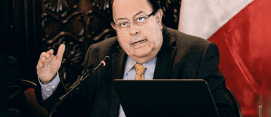 Julio Velarde asegura que "frente al sueldo promedio de otros países, el sueldo mínimo del Perú es alto" Julio Velarde asegura que "frente al sueldo promedio de otros países, el sueldo mínimo del Perú es alto"