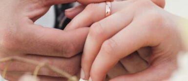 La pareja protagonizó el matrimonio más corto de la historia. El matrimonio más corto de la historia: se casaron, pero a los 3 minutos se divorciaron y esta fue la razón