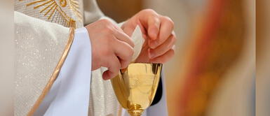 Revelan el exorbitante sueldo que ganan los sacerdotes mensualmente en el Perú Filtran exorbitante sueldo sobre cuánto ganan los SACERDOTES en un solo mes en Perú