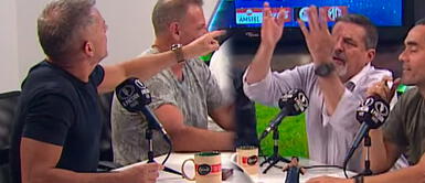 Julinho insultó EN VIVO a Gonzalo Núñez tras debatir sobre Sporting Cristal Julinho explotó y tildó de imb* a Gonzalo Núñez: ¿Por qué perdieron el control EN VIVO?