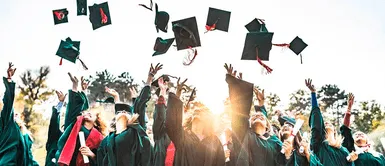 Título universitario en perú ¿Cuál es la PROFESIÓN MÁS ESTUDIADA en Perú y cuántos miles puedo ganar con ella?