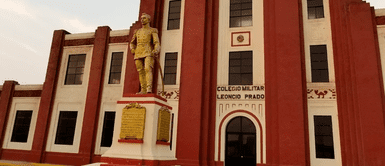 Colegio Leoncio Prado: denuncian que alumnos han sido obligados a formar desnudos y descalzos Colegio Leoncio Prado: denuncian que alumnos han sido obligados a formar desnudos y descalzos