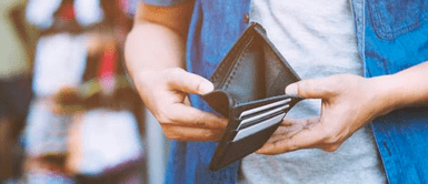 Hombre que abandonó a su familia por una mujer terminó estafado por ella y quedó en la calle Hombre que abandonó a su familia por una mujer terminó estafado por ella y quedó en la calle