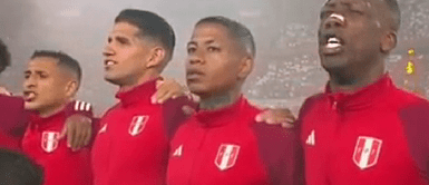 Peru vs Argentina: hinchas y la emotiva entonación del Himno Nacional en la previa Peru vs Argentina: hinchas y la emotiva entonación del Himno Nacional en la previa