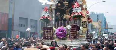 Cristo Moreno tiene toda una tradición detrás. Señor de Los Milagros: ¿Cómo surgió el hábito morado y el turrón que se ofrece en el mes de octubre?