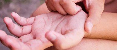 Pica la mano derecha ¿Recibiré dinero? Conoce el IMPENSADO significado si te pica la mano derecha