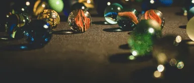 ¿Llamado de los espíritus? La razón por la que escuchas canicas en el techo a la medianoche ¿Llamado de los espíritus? La razón por la que escuchas canicas en el techo a la medianoche