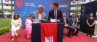 Foto: UCV Gigante tecnológico y UCV firman convenio para impulsar líderes en tecnología