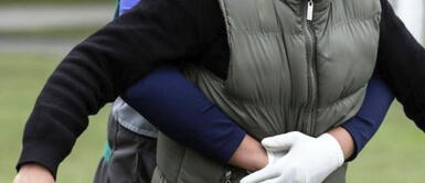 El especialista aborda los riesgos comunes asociados con estas celebraciones y ofrece valiosas sugerencias para la aplicación de primeros auxilios. Primeros auxilios en celebraciones: lo que debes saber para afrontar emergencias en Navidad y Año Nuevo