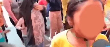 Niña llora desconsoladamente al recordar que su padre la abandonó mientras enviaba saludos por Navidad Niña llora desconsoladamente al recordar que su padre la abandonó mientras enviaba saludos por Navidad: "No me quiere"