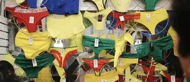 Por si aún no tienes ni idea qué color de calzón buscar, aquí te contamos los significados de cada color. Calzones para Año Nuevo 2024: ¿qué color usar, qué significa y qué ropa interior es mejor usar para recibir el Año Nuevo?