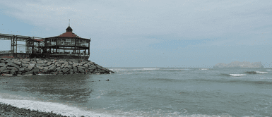 Alerta por oleaje anómalo: 34 puertos permanecen cerrados en litoral norte y centro Alerta por oleaje anómalo: ¿Qué playas están cerradas en litoral norte y centro?