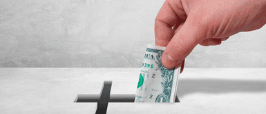 Pastor pidió dinero a sus feligreses con la promesa de volverlos millonario con el favor de Dios. Pastor estafa a feligreses, se robó una fortuna porque Dios se lo pidió