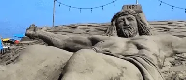 Magistral escultura: artistas locales crean Cristo de arena en Cerro Azul Magistral escultura: artistas locales crean Cristo de arena en Cerro Azul