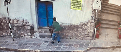 Secuestro por reto viral: joven aterroriza al raptar a escolar en Cusco Secuestro por reto viral: joven aterroriza al raptar a escolar en Cusco