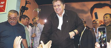 Sacerdote Guillermo Oviedo DEJA EN SHOCK a todos al revelar si Alan García murió en verdad: Él lo vio todo Sacerdote Guillermo Oviedo DEJA EN SHOCK a todos al revelar si Alan García murió en verdad: Él lo vio todo