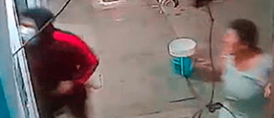 El espeluznante momento en que sicario correteó a su víctima y lo ejecutó dentro de la casa de un vecino en Piura El espeluznante momento en que sicario correteó a su víctima y lo ejecutó dentro de la casa de un vecino en Piura