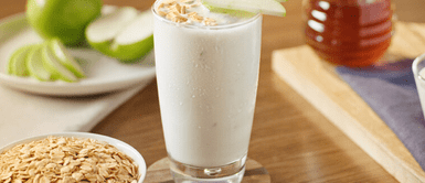 Licuado de manzana para reducir el colesterol en la sangre El licuado de manzana con avena para prevenir el COLESTEROL en la sangre y aumentar tu rendimiento SEXUAL