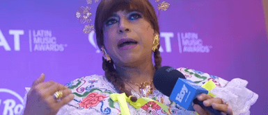 El conductor sorprende con este inesperado mensaje. Ernesto Pimentel comete GARRAFAL ERROR al confundir los Premios Heat con los Latin Music Awards