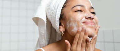 Cuidados para tener una piel sana y radiante. ¡Tu piel lo necesita! Señales que indican una limpieza facial URGENTE