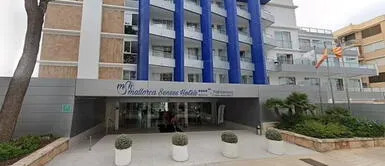 Hombre fallece delante de su novia en hotel: tropezó con muro tras una noche de fiesta Hombre fallece delante de su novia en hotel: tropezó con muro tras una noche de fiesta