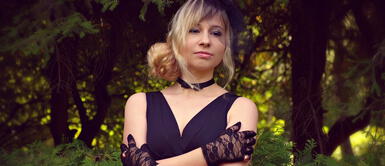 Conoce cómo armar un outfit para este tipo de eventos. Respeto y elegancia: ¿Cómo vestirse para un funeral de Estado?