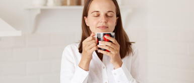El secreto para una piel radiante: la bebida más poderosa contra las arrugas Té verde: La bebida que desafía el tiempo y combate las arrugas de forma natural