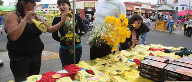 Color amarillo en año nuevo 2025 Año Nuevo 2025: ¿Por qué se usa ropa interior amarilla y qué significa?