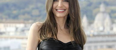 Angelina Jolie revela su secreto de belleza pra tener la piel radiante a los 49 años Así cuida Angelina Jolie su belleza a los 49: sus secretos al descubierto