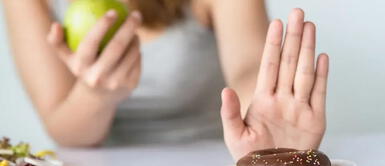 Este alimento contiene nitratos y nitritos, conservantes que pueden convertirse en compuestos cancerígenos al ser ingeridos. Cuál es el alimento que jamás debes consumir porque podría generarte cáncer, según especialista